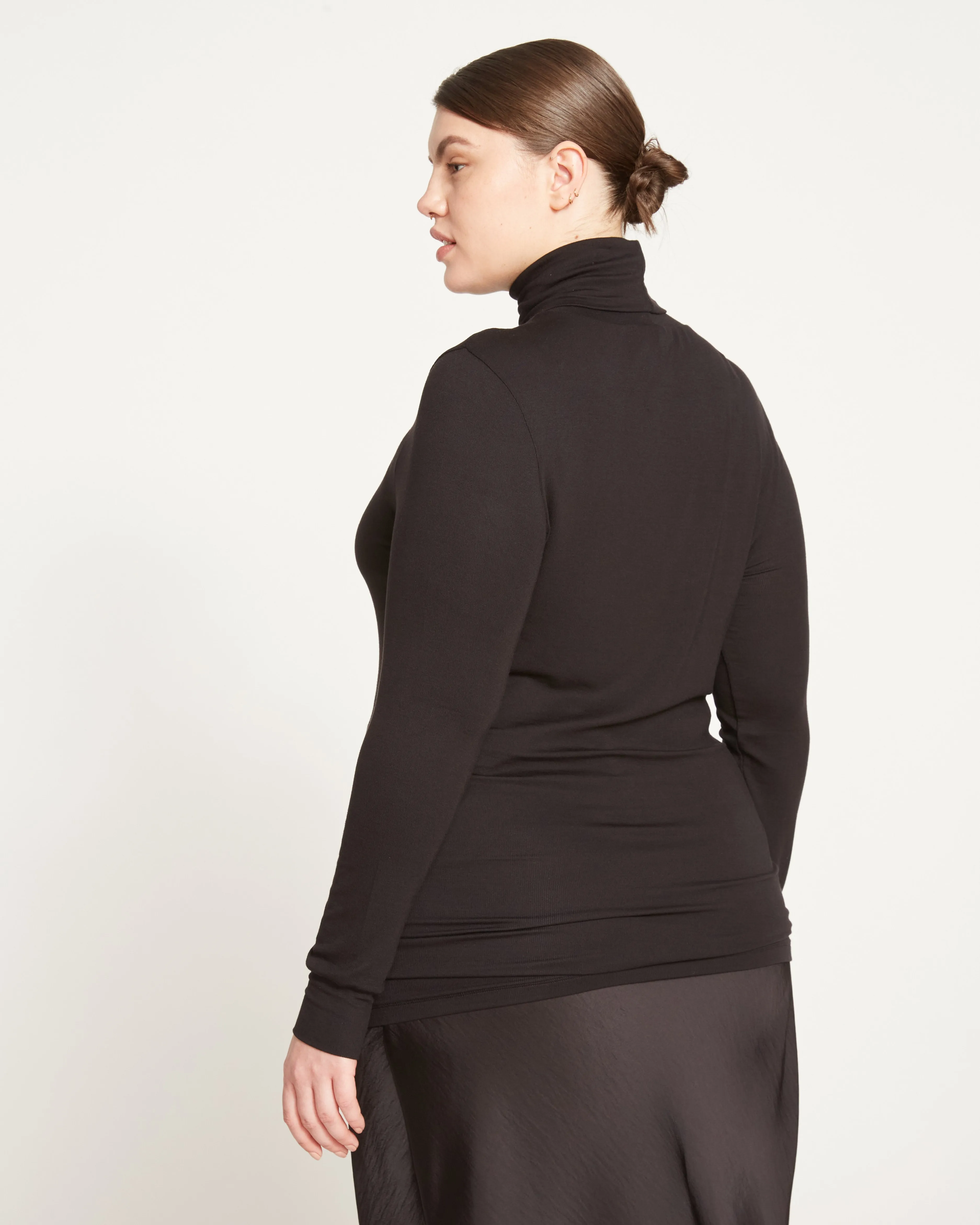 Foundation Turtleneck - Black
